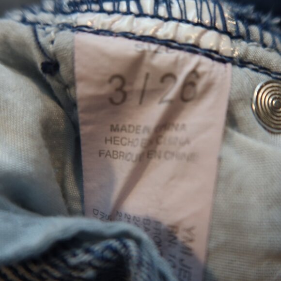 YMI Blue Starrt Star Stars Jean Shorts Size 3/26 Dream Authentic Denim - Picture 8 of 8